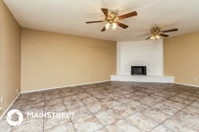 Photo - 7106 Flameleaf Pl