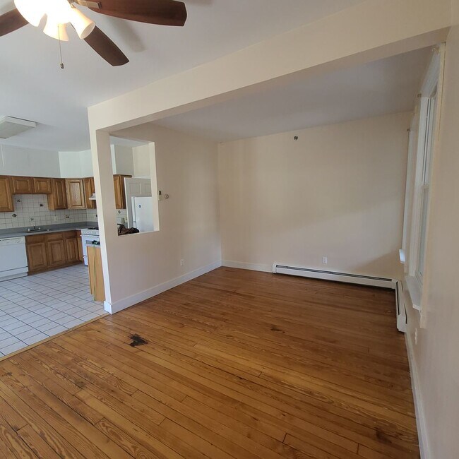 Photo - 42 Parsons St Unit Apt 1