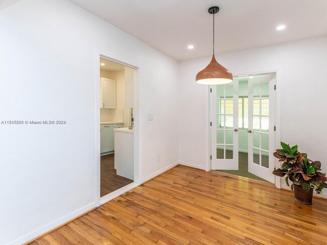 Photo - 3463 Percival Ave