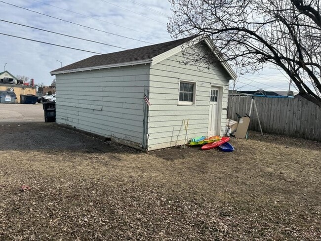 Photo - 1924 Banks Ave