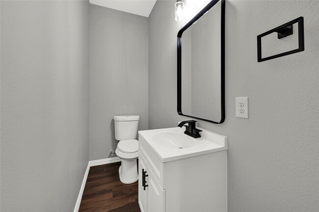 Photo - 8029 Ritz St