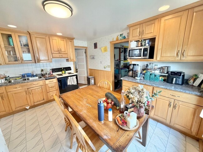 Photo - 461-463 Colchester Avenue Unidad 463