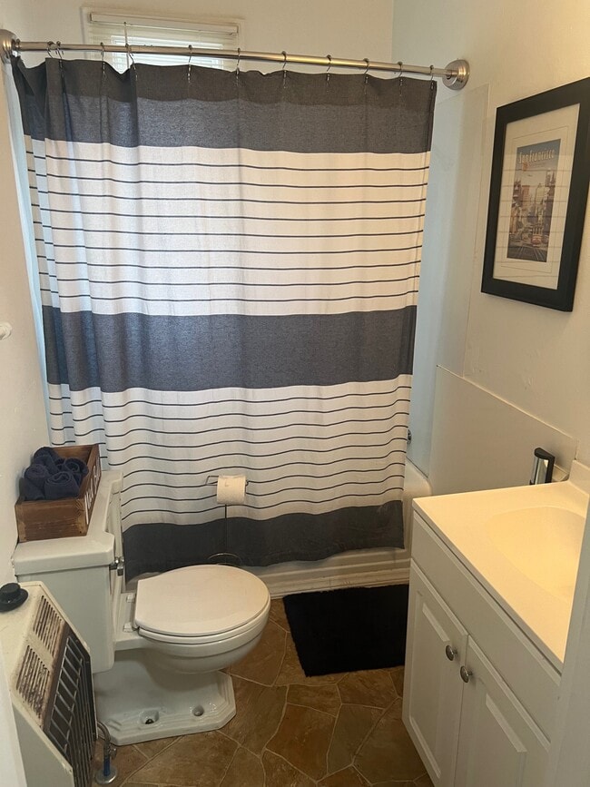 Photo - 208 Sutton St