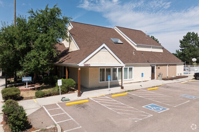 Leasing Office - The Haven at Academy