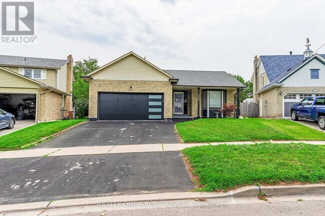 Photo - 326 Prince of Wales Dr