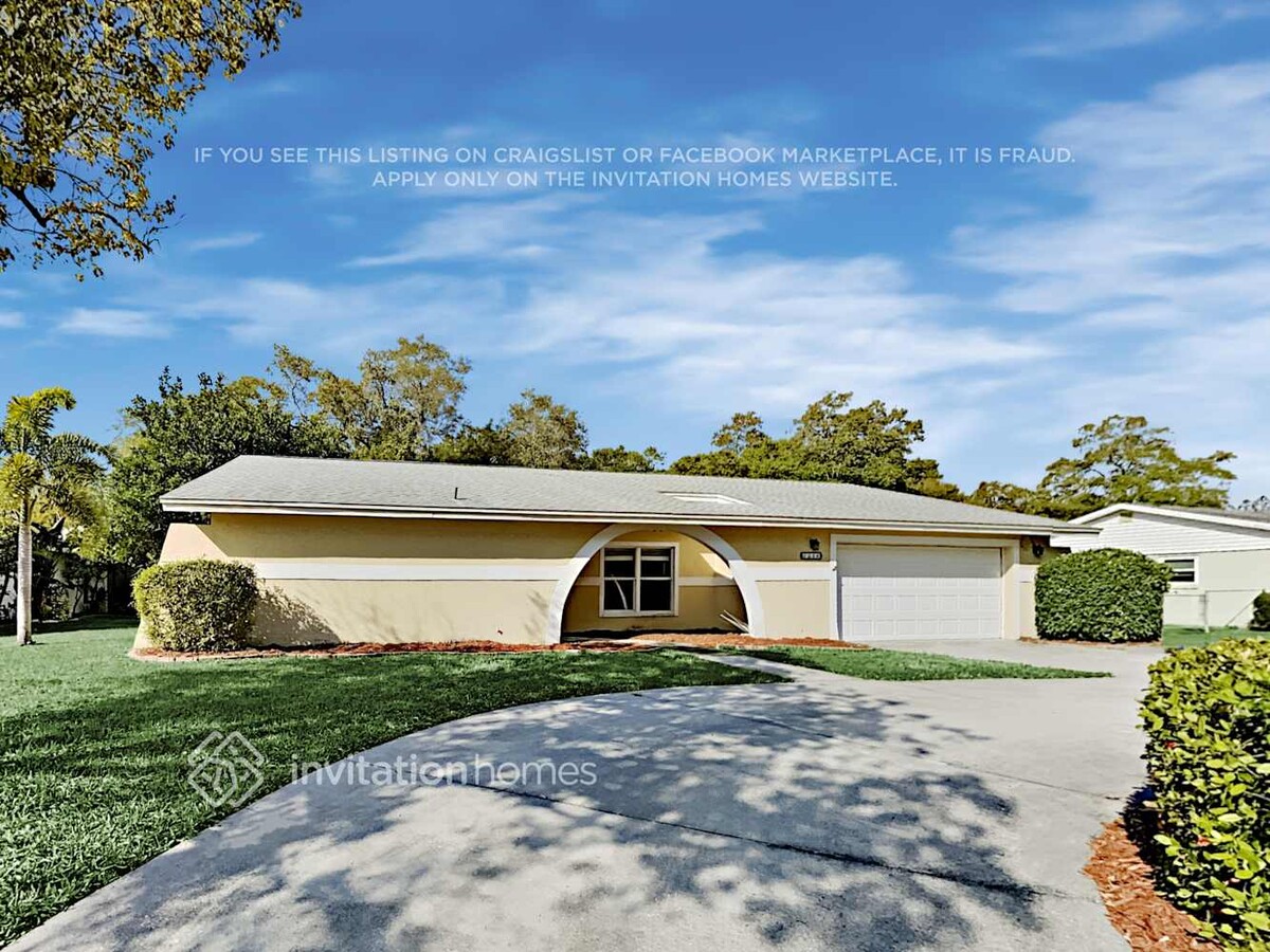 Photo - 7210 Meadowbrook Dr House