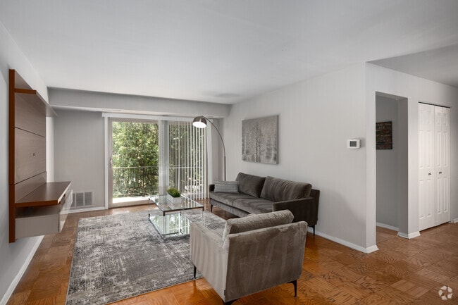 1BR, 1.5BA - 1,083SF - Milbrook Park Apartments