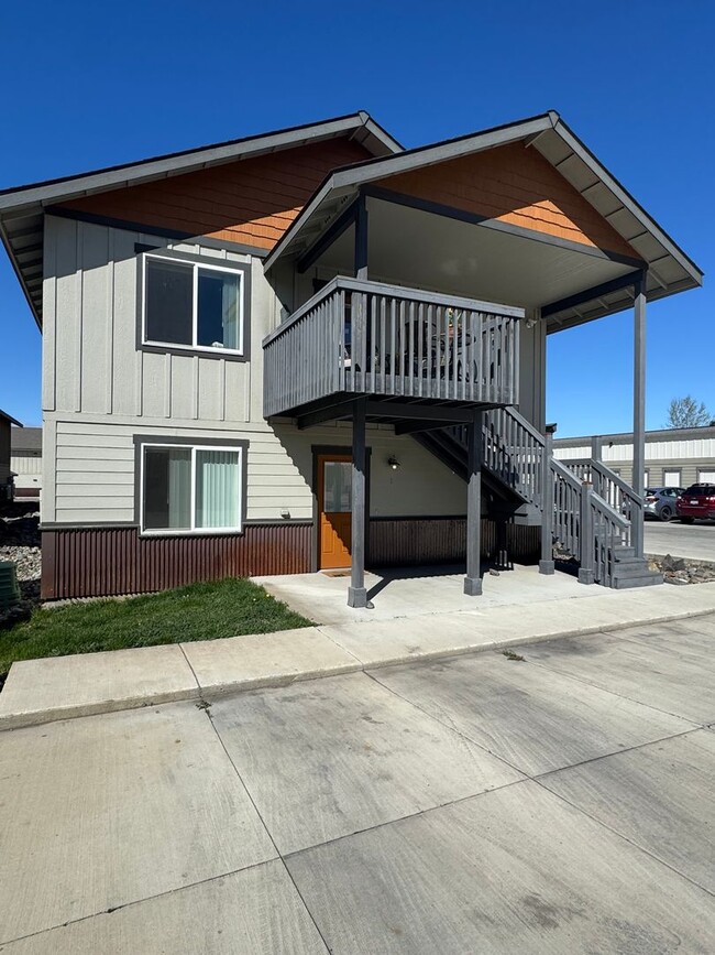 Building Photo - Cambridge Place I - 2243 Unit #2