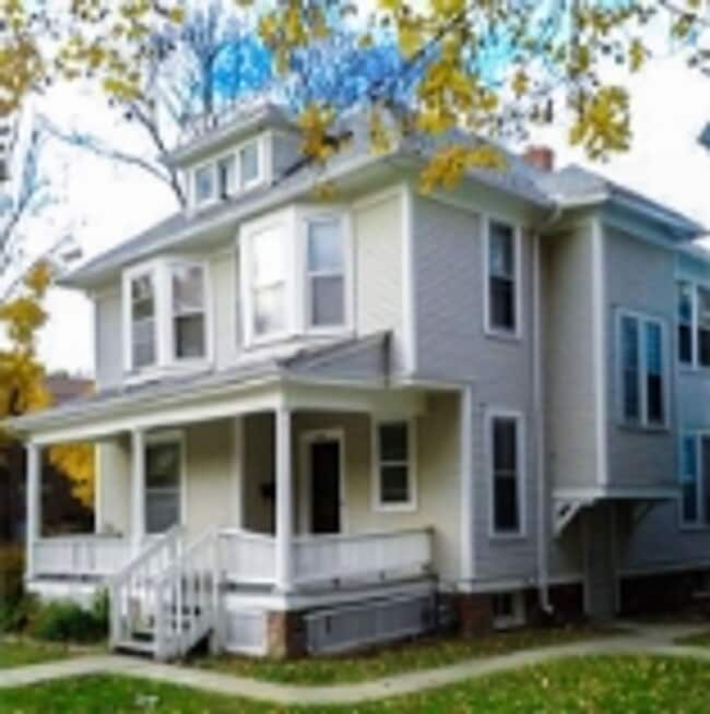 Photo - 612 W Elm St