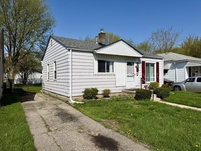 Photo - Meticulously Maintained 2 Bedroom Ranch with Large Backyard!