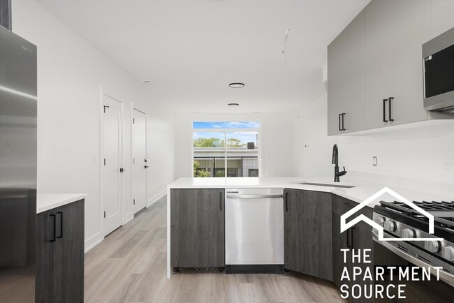 Photo - 2030 Greenwood St Condo Unit 104