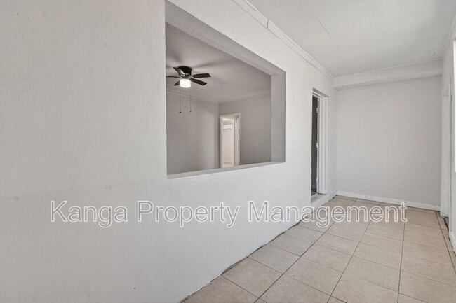 Photo - 1257 W 35th St