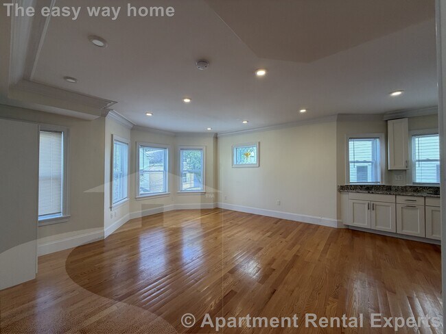 65 Newton St Unit 2