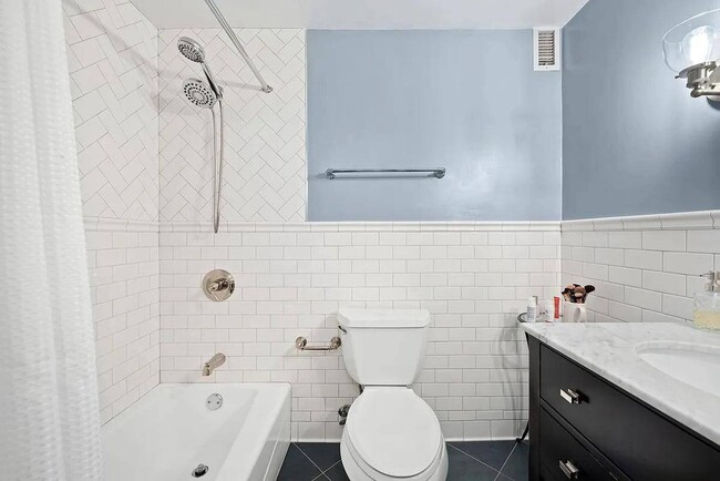 Photo - 50 Lexington Ave