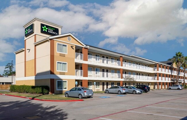 Furnished Studio-Houston - The Woodlands