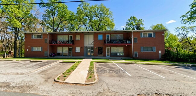 Building Photo - 13443 Millwood Dr Unit 23