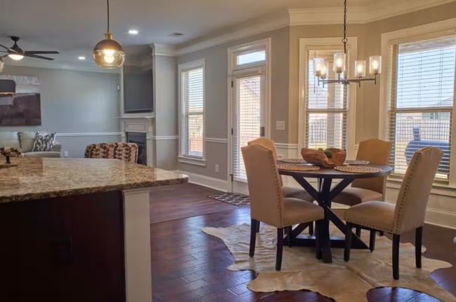 Photo - 718 Porter Ln