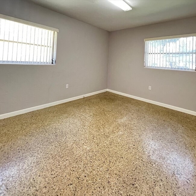 Photo - *Charming 2-Bedroom Bungalow with Fenced B...