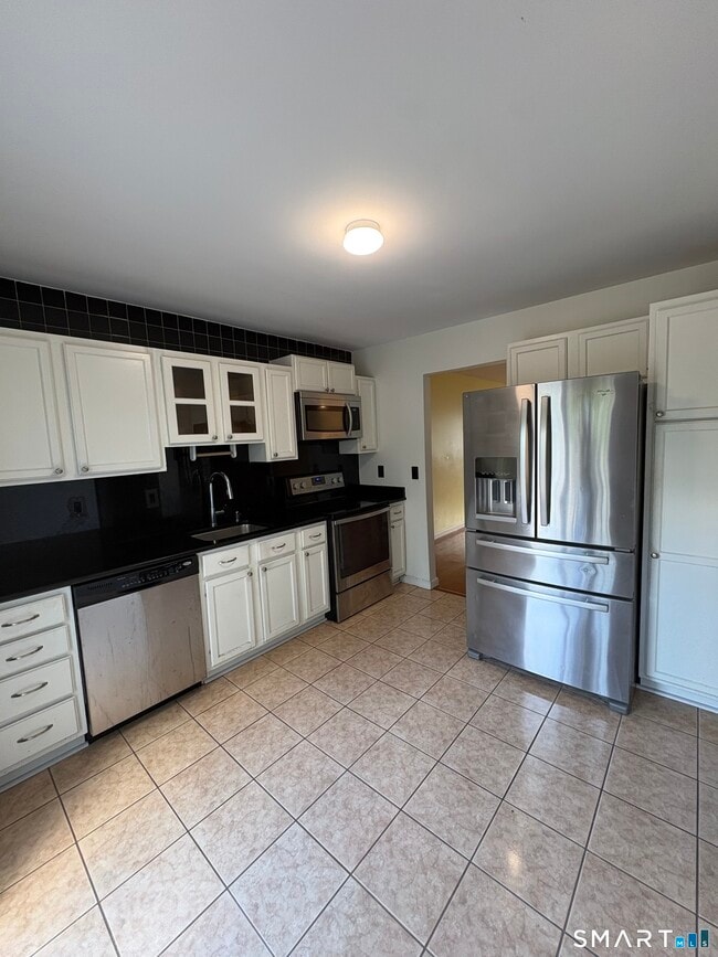 Building Photo - 193 Abbotsford Ave Unit 193