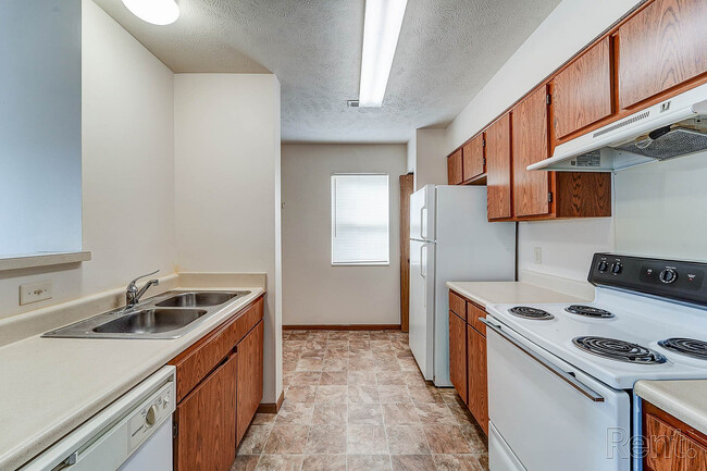 Kitchen - The Residences at Belleville Park I and II