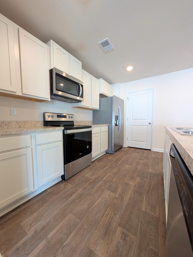 Photo - 869 Twickenham Lp