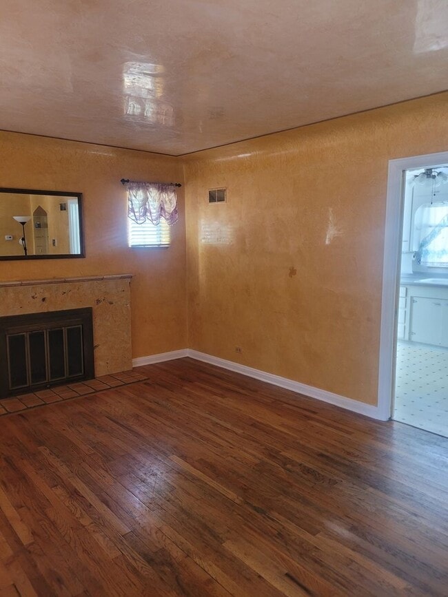 625 E Floyd Ave