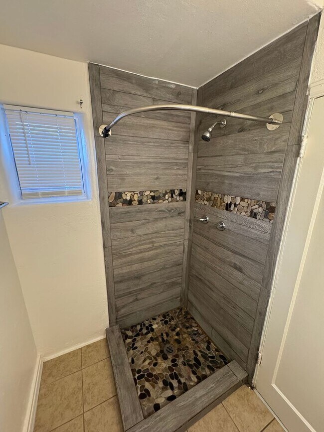 Photo - 2712 W Colorado Ave Unidad 2