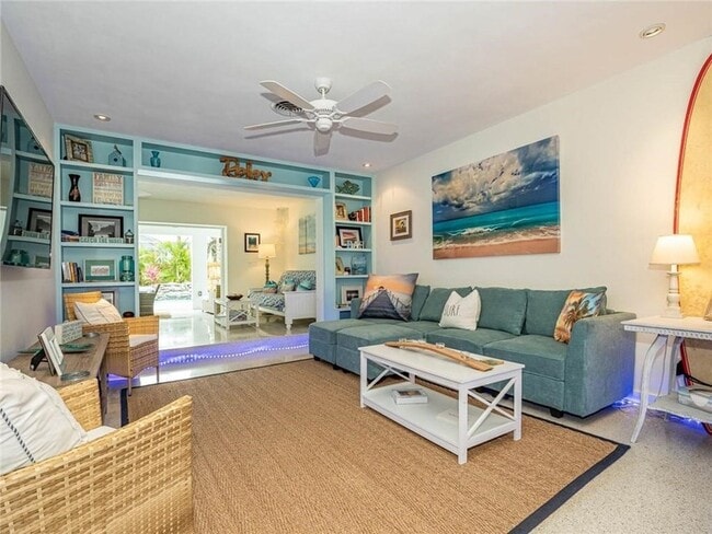 Photo - 912 Jasmine Ln