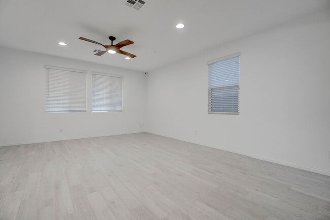 Photo - 111 Balsam Leaf Ct