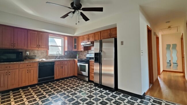 Photo - 21 Rose St Unidad 2nd floor