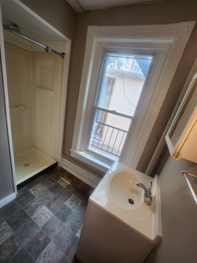 Photo - 448 W Turner St Unit 2