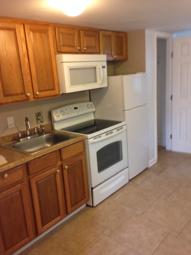 Photo - 1942 Moss St Unidad Studio apartment