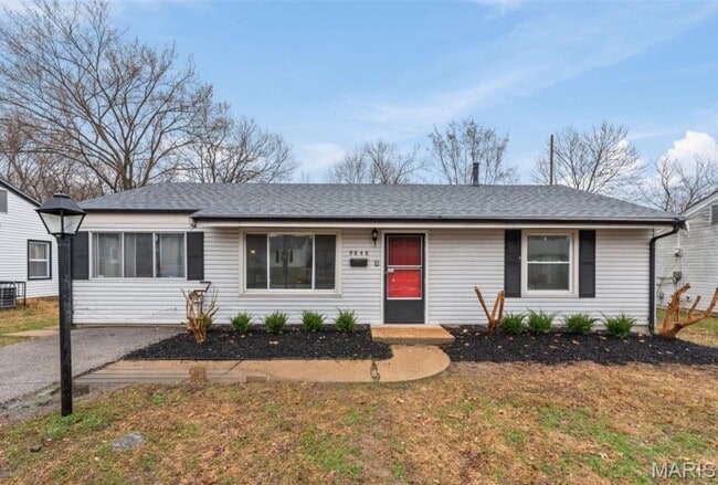 Building Photo - 9848 Lorna Ln