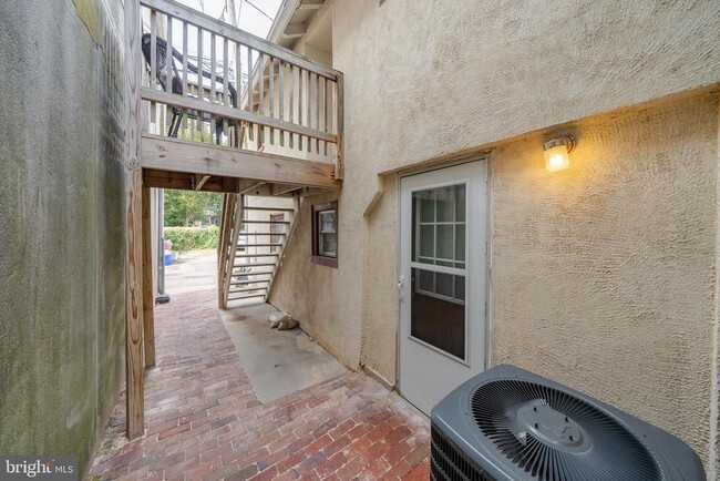 Photo - 123 E Gay St Unit 1 CARRIAGE HOUSE