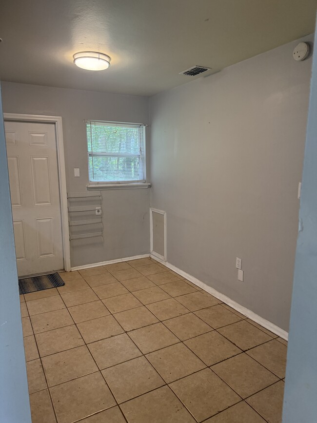 Dinette area next to kitchen