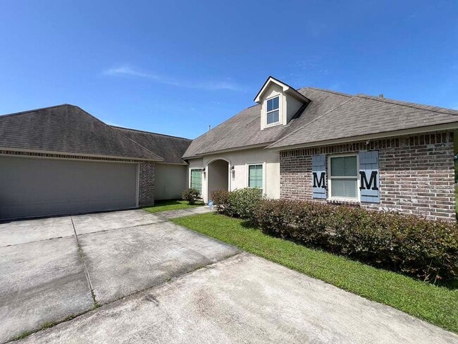 18063 River Landing Dr