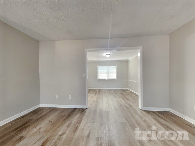 Photo - 3845 Forsythia Way