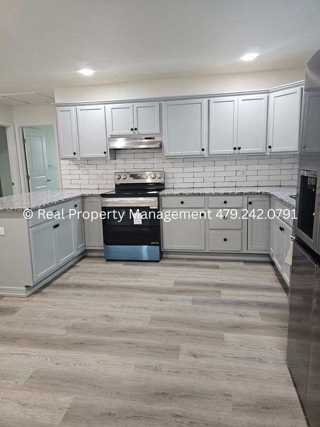 Photo - 407 Hemlock St