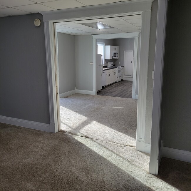 Photo - 206 N Maple St