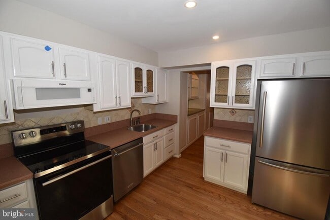 Photo - 1342 Chetworth Ct