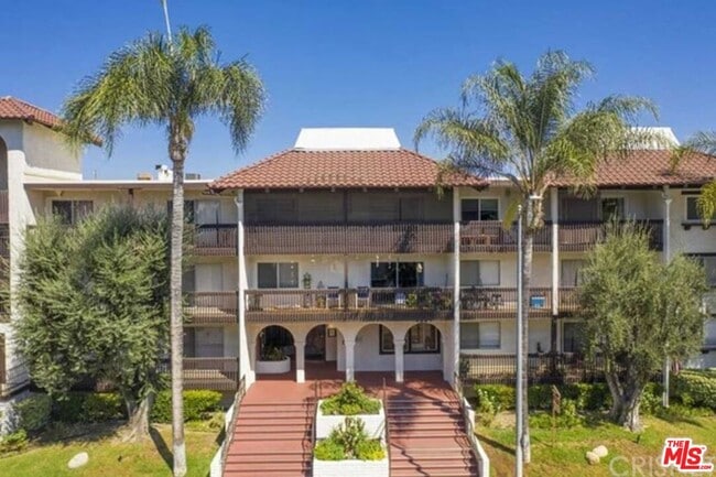 Photo - 5334 Lindley Ave Unidad 309