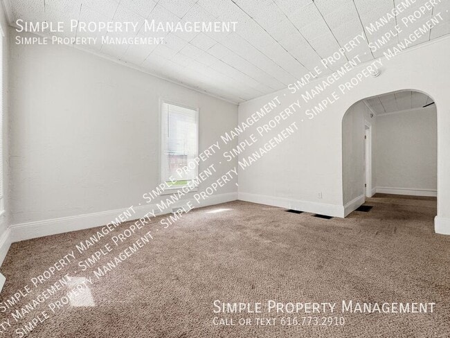 Photo - 615 Mc Reynolds Ave NW Unit 1