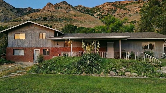 Photo - 579 N Highland Blvd