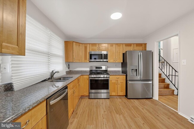 Photo - 5421 Henderson Way