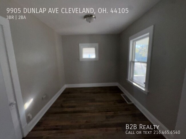 Photo - 9905 Dunlap Ave