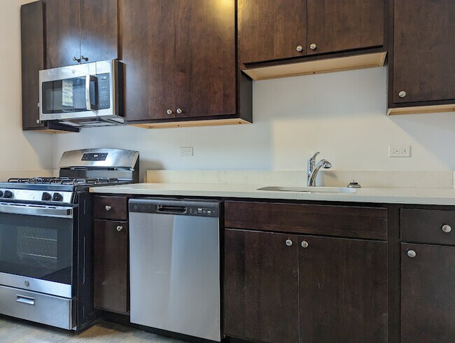 Photo - 3048 W Wellington Ave Unit 3