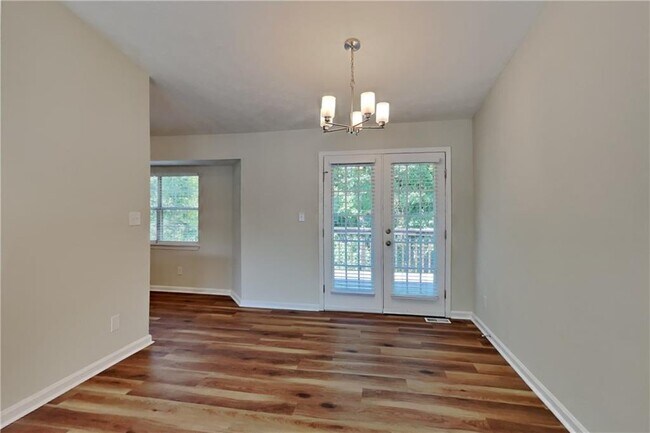 Photo - 1020 Sycamore Summit