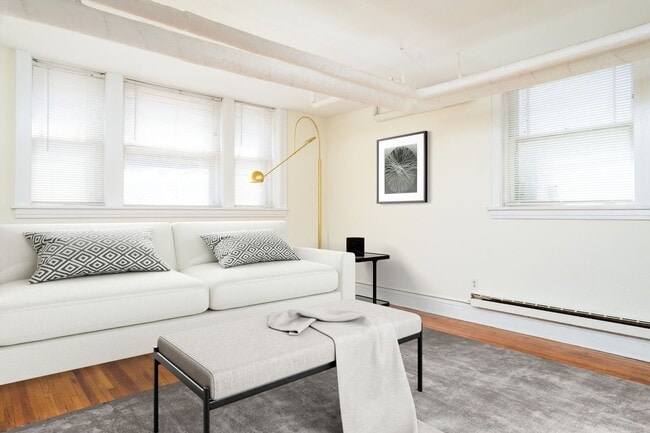 Photo - 1910 1st Ave S