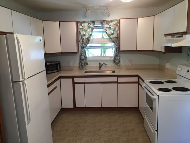 Photo - Pet Friendly Kaneohe House with Bay Views