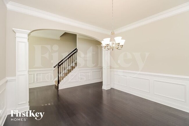 Photo - 2207 Talon Dr